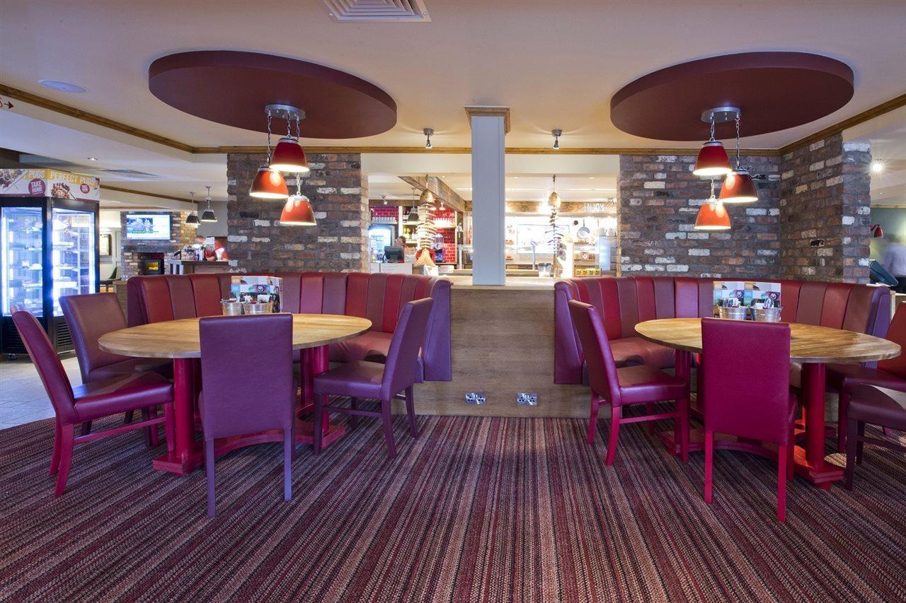 Premier Inn Premier Inn Bideford Exterior foto